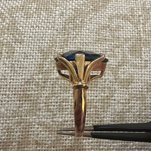 Elegant Blue and Gold Women's Ring - Picture 4 of 8